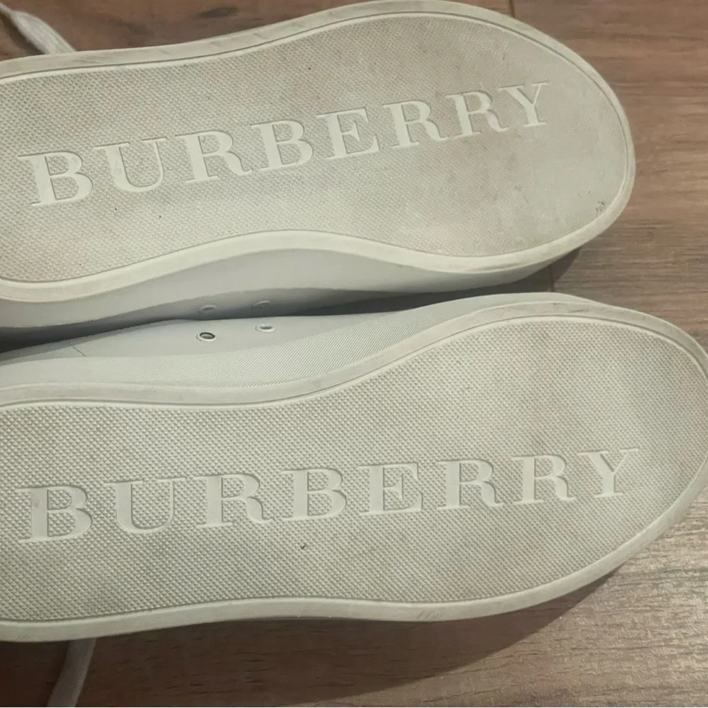 Authentic Burberry Uniform Optic White 38.5 - Picture 8 of 9